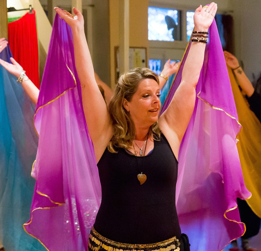 faracha buikdansschool bewustwording en zijn in weert groepslessen